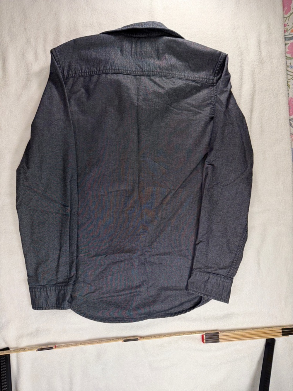 Calvin Klein Jeans Chambray Button Down Shirt Men’s S Dark Wash Utility Workwear - Picture 2 of 6
